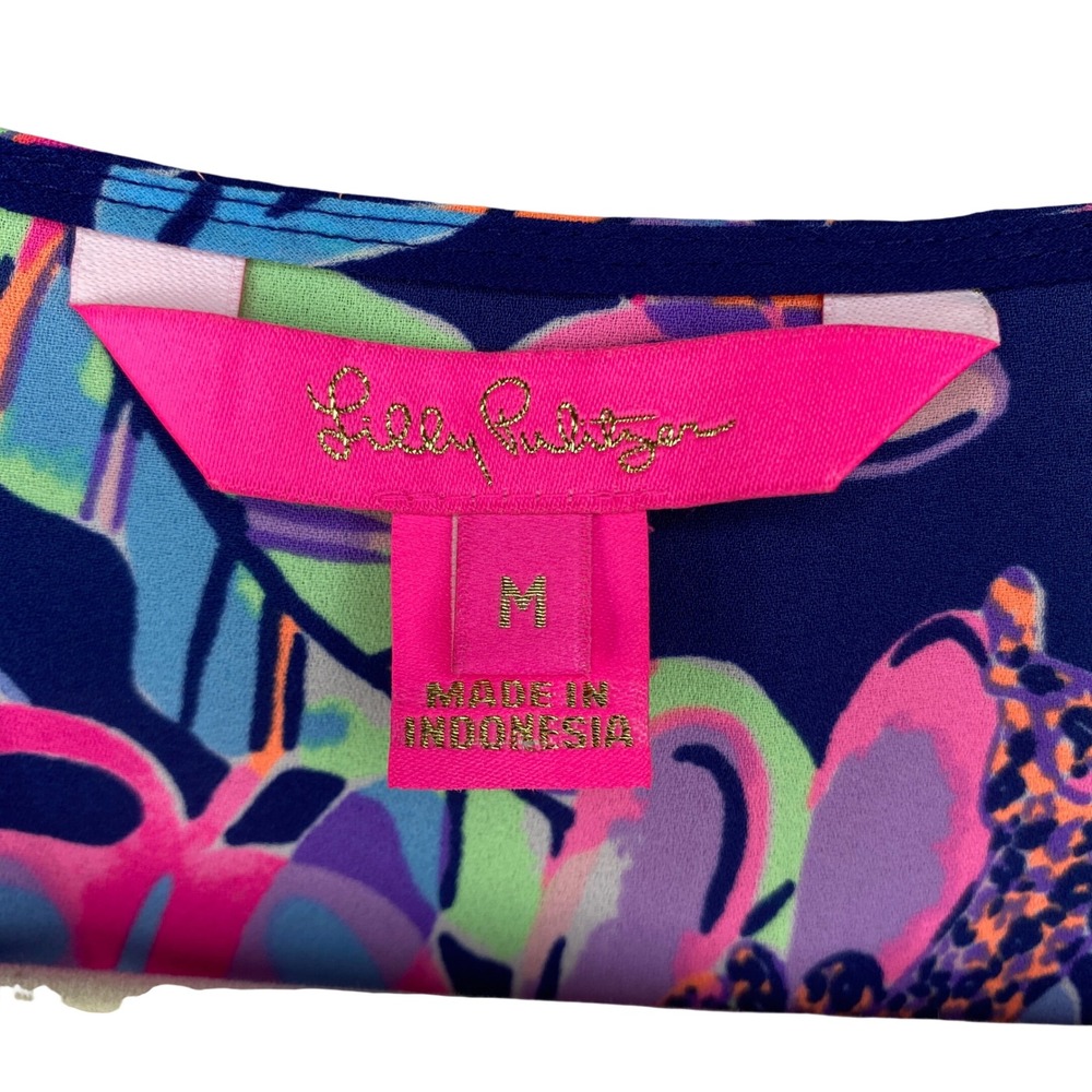 Lilly Pulitzer Pamala Lileeze Top Medium Oyster Bay Navy
You've Been Spotted Top - Picture 3 of 9